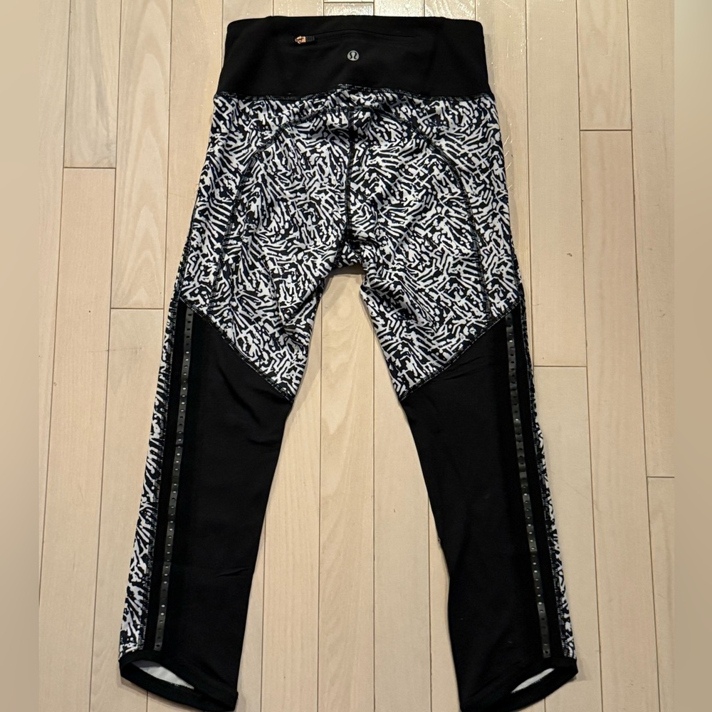 Lululemon Soulcycle leggings - Picture 2 of 7